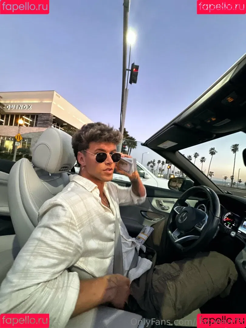 nategarner Onlyfans Photo Gallery 