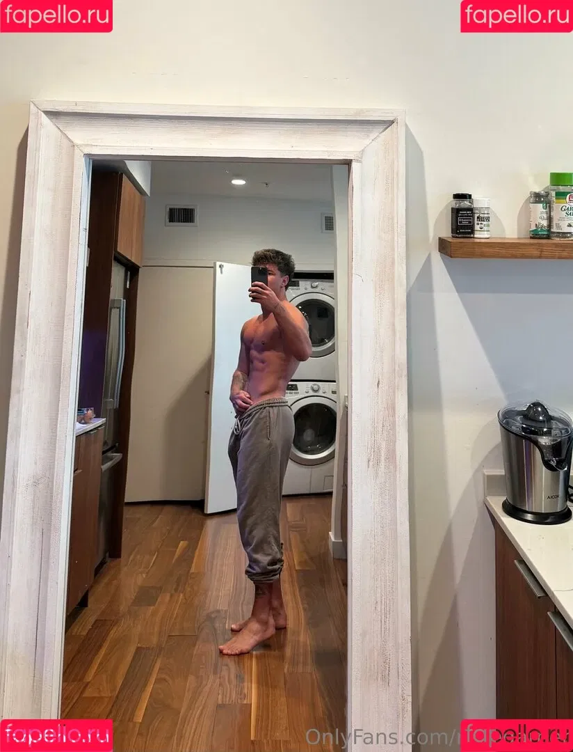 nategarner Onlyfans Photo Gallery 