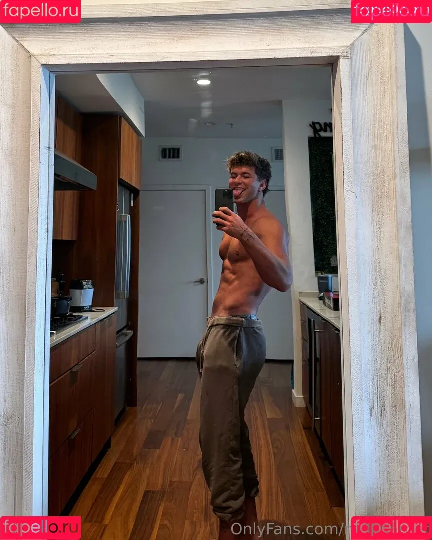 nategarner Onlyfans Photo Gallery 