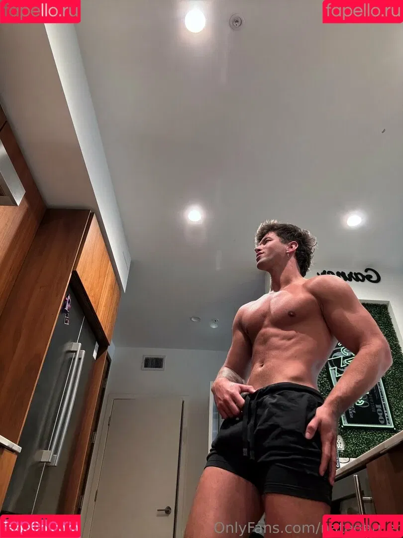 nategarner Onlyfans Photo Gallery 