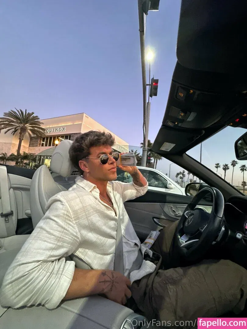 nategarner Onlyfans Photo Gallery 