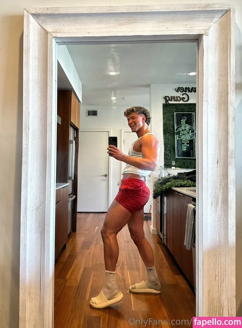 nategarner Onlyfans Photo Gallery 