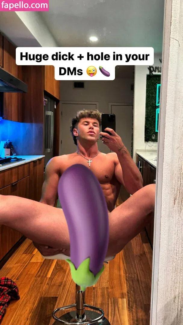 nategarner Onlyfans Photo Gallery 