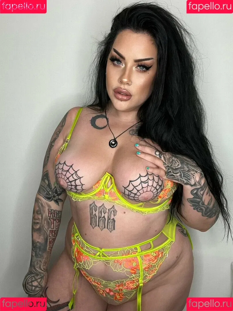 Goddess Goth / Goddess_goth / goddessgothx Onlyfans Photo Gallery 