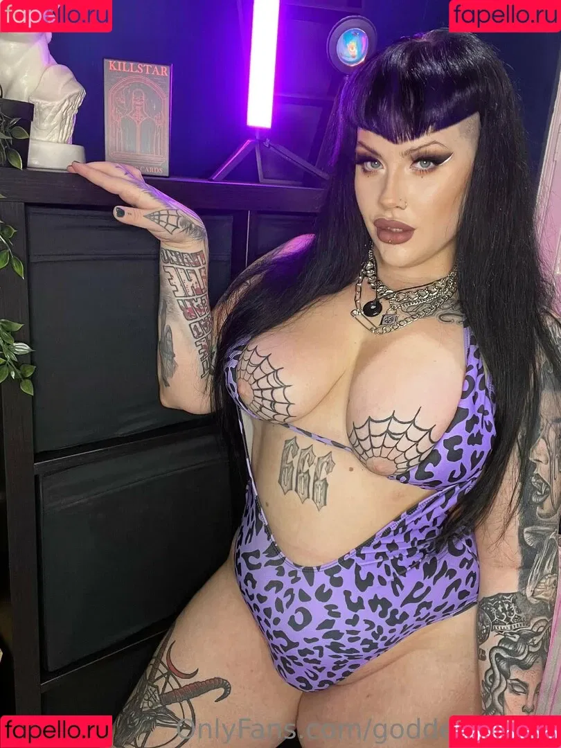 Goddess Goth / Goddess_goth / goddessgothx Onlyfans Photo Gallery 