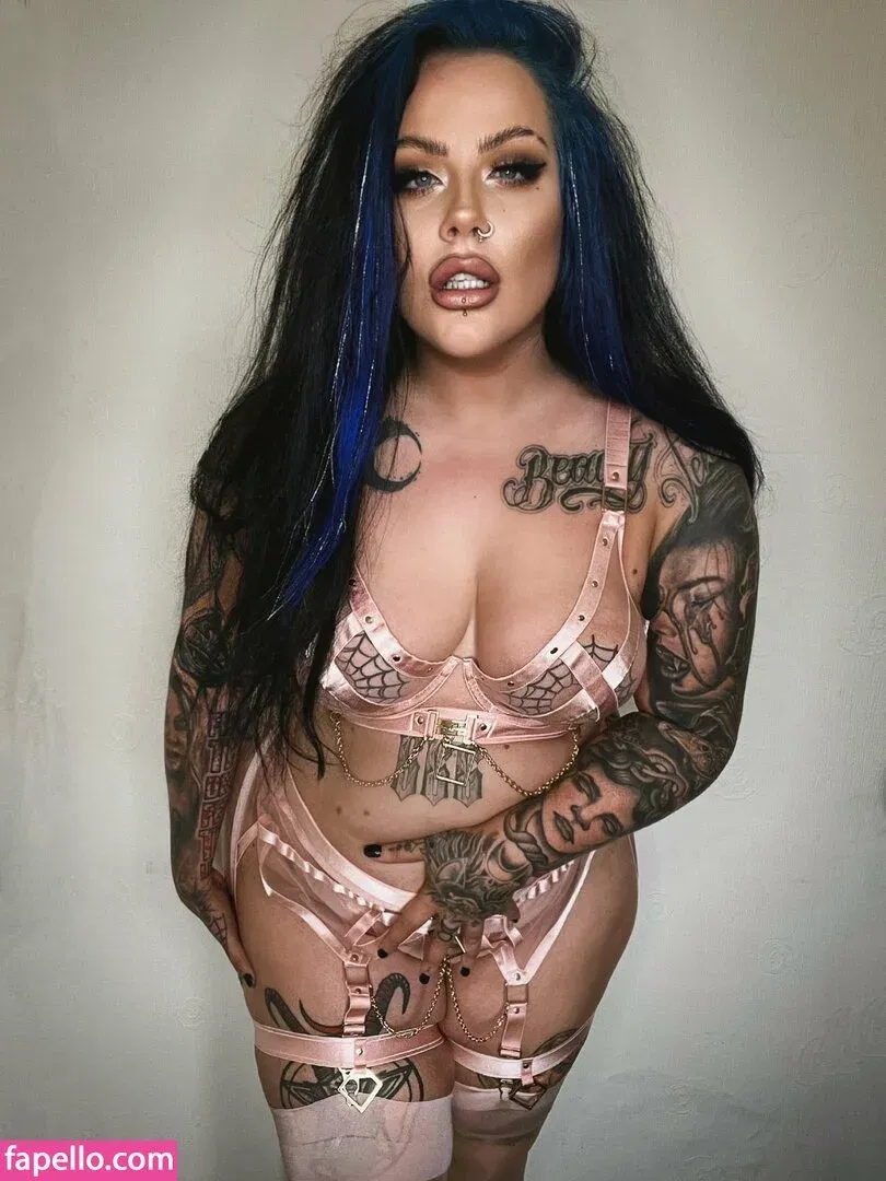 Goddess Goth / Goddess_goth / goddessgothx Onlyfans Photo Gallery 