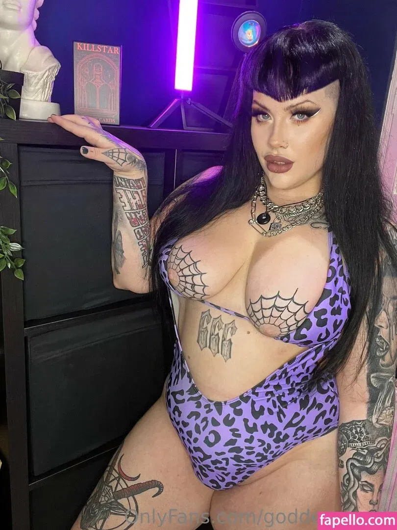 Goddess Goth / Goddess_goth / goddessgothx Onlyfans Photo Gallery 