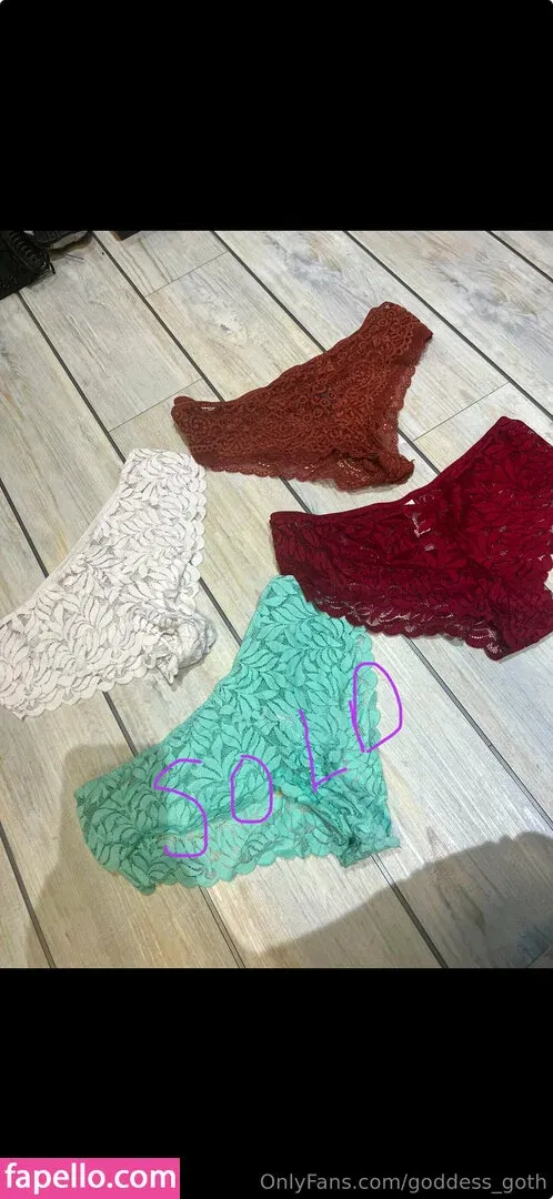 Goddess Goth / Goddess_goth / goddessgothx Onlyfans Photo Gallery 