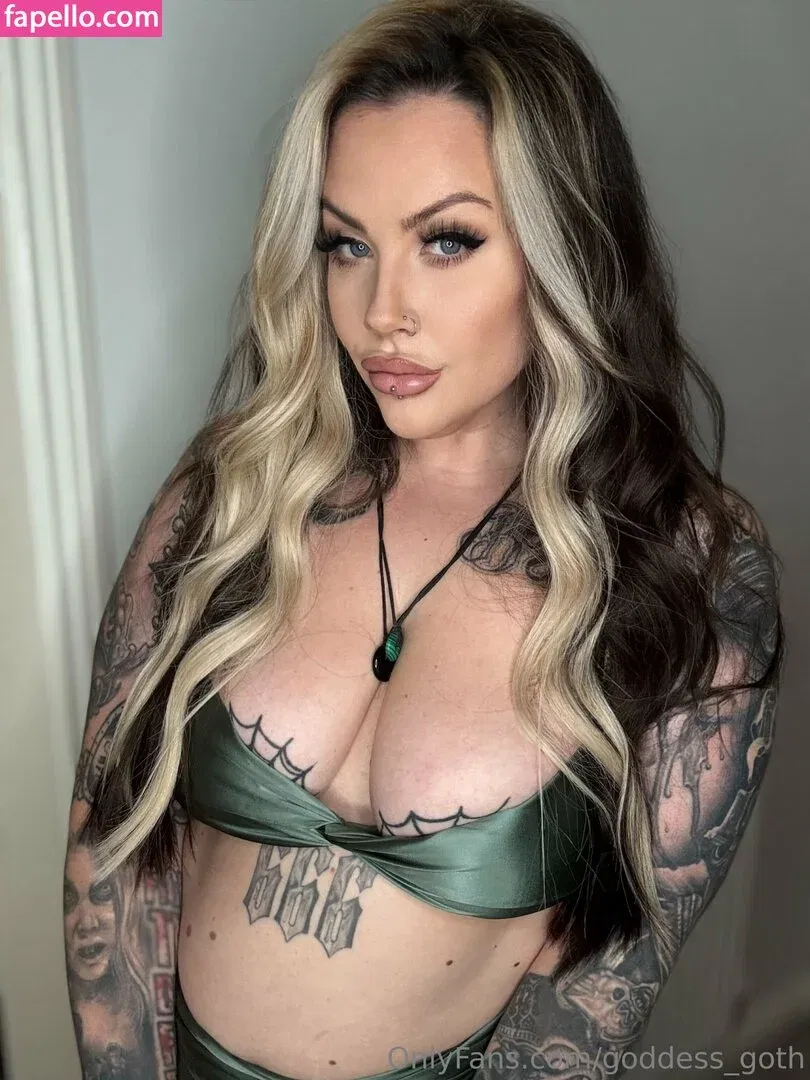Goddess Goth / Goddess_goth / goddessgothx Onlyfans Photo Gallery 