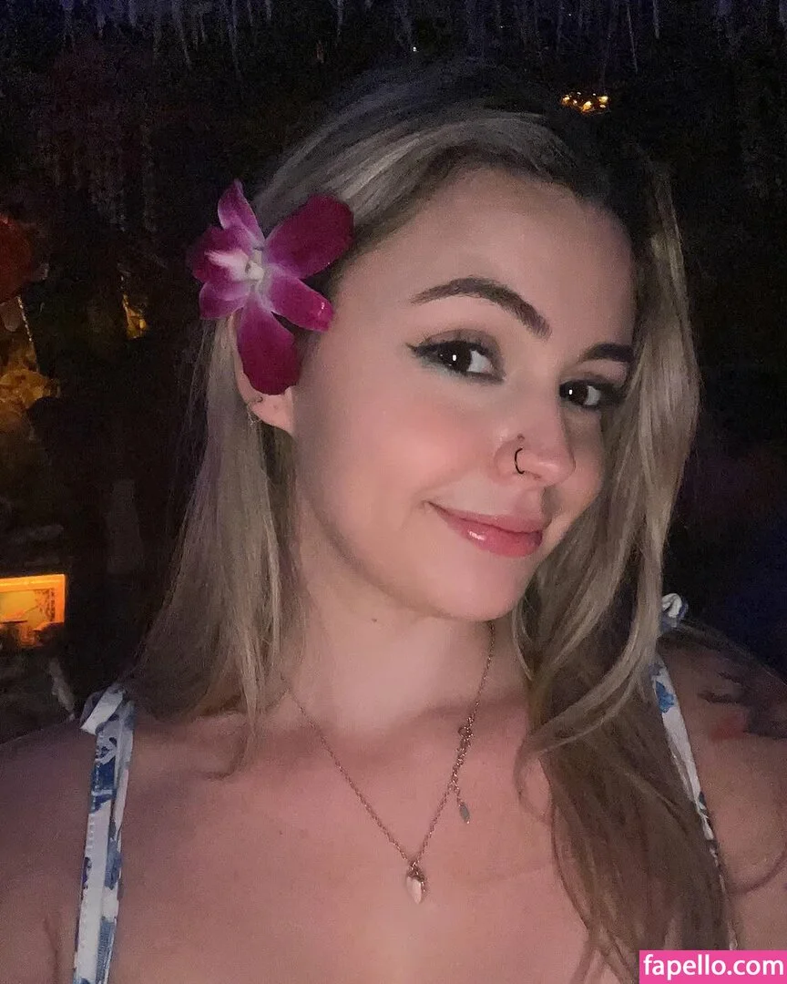 XOXO-Mercyy / https: / missmercyy / missmercyy_ Onlyfans Photo Gallery 