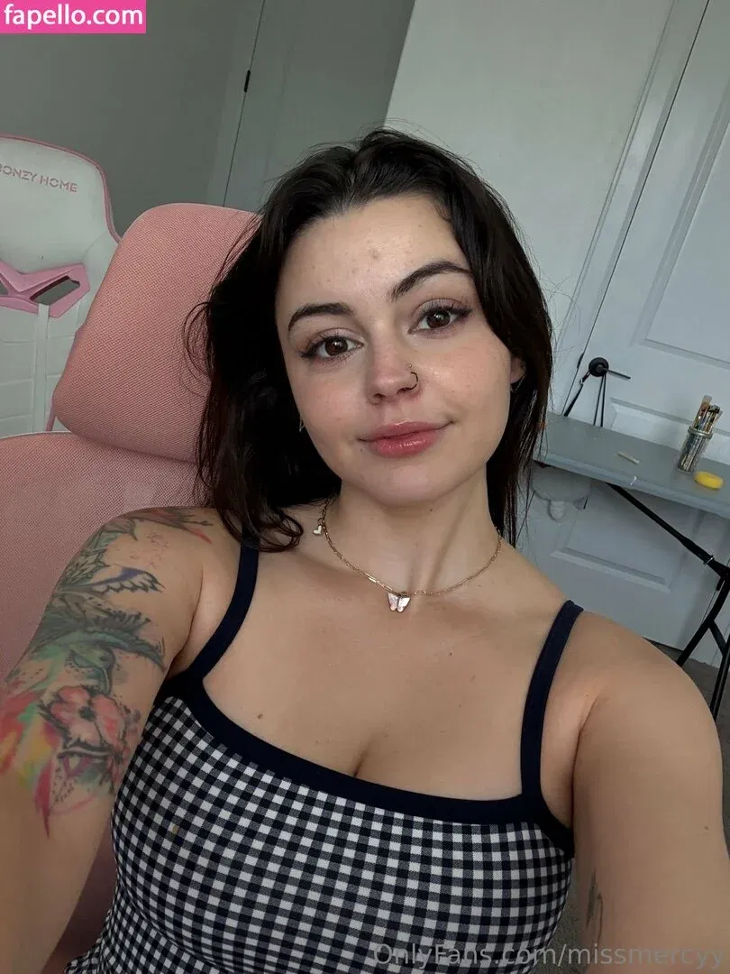 XOXO-Mercyy / https: / missmercyy / missmercyy_ Onlyfans Photo Gallery 