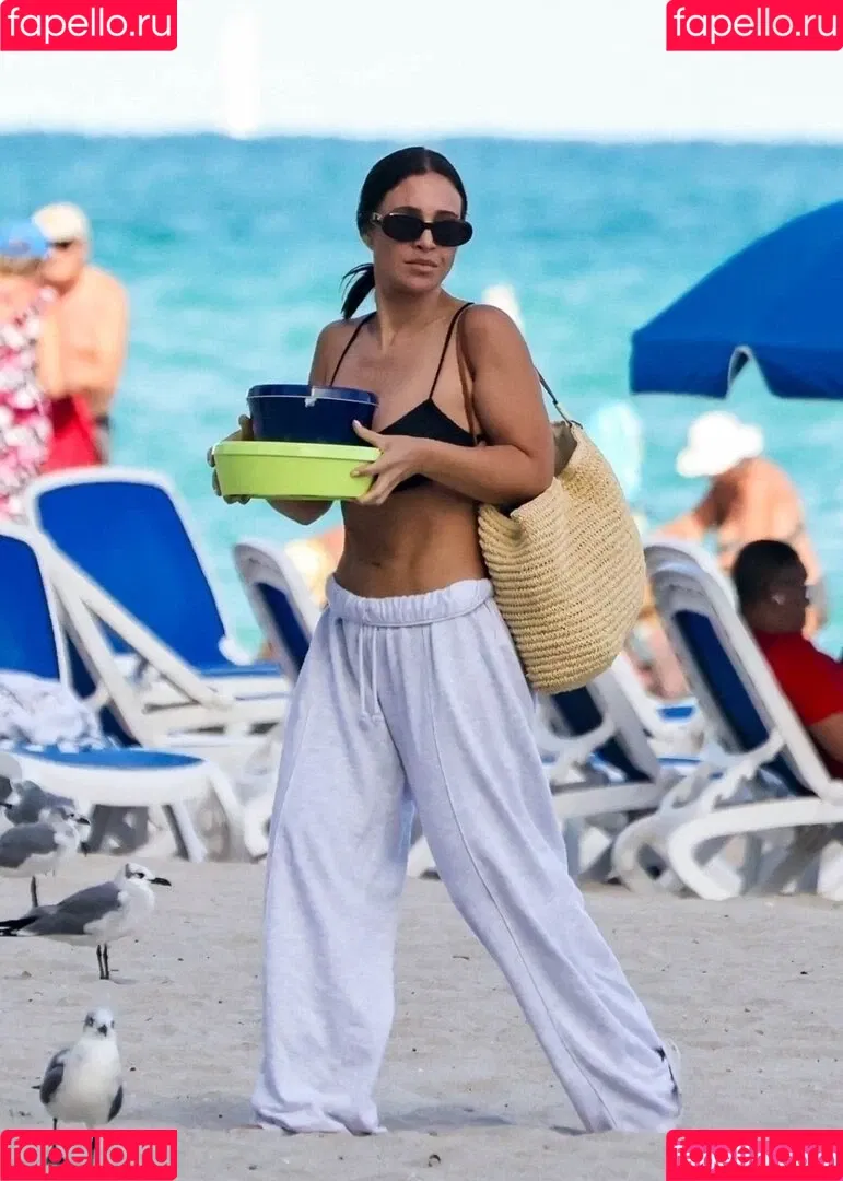 Lauren Pisciotta / laurenpisciotta Onlyfans Photo Gallery 