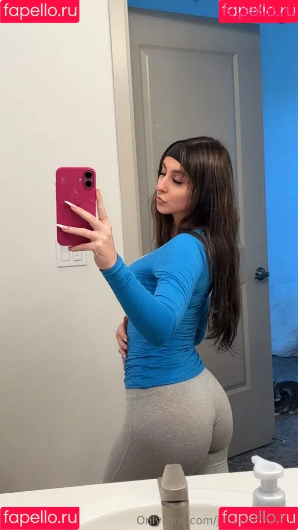 Jellybellylillian / Lilliansecret0 / Lylah Ives / MissAbbyCandy / Spicyxhannah / jellybelillian Onlyfans Photo Gallery 