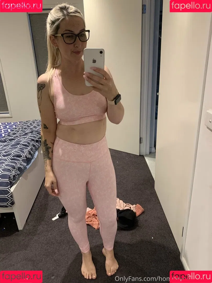 home-alone-mum / momathomealone Onlyfans Photo Gallery 