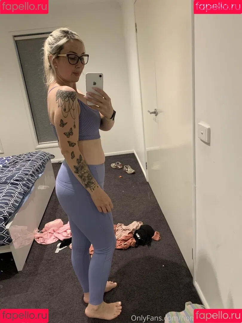 home-alone-mum / momathomealone Onlyfans Photo Gallery 