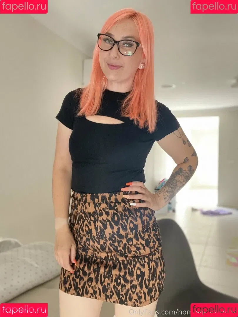 home-alone-mum / momathomealone Onlyfans Photo Gallery 