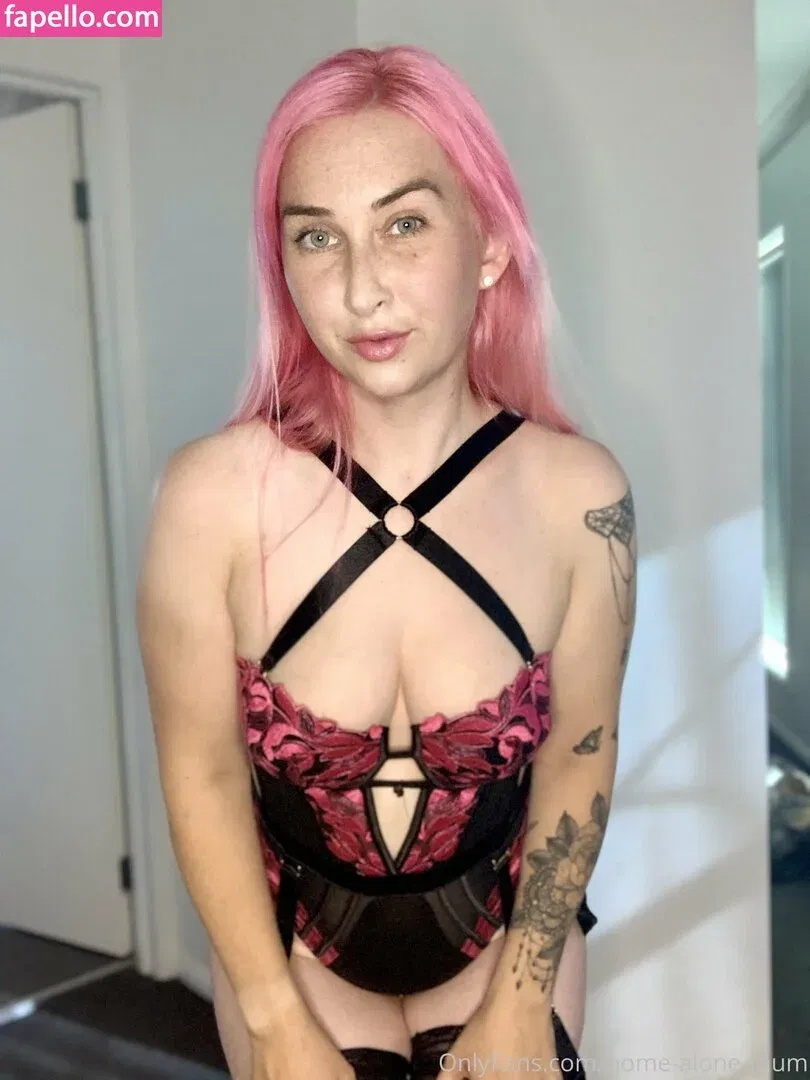 home-alone-mum / momathomealone Onlyfans Photo Gallery 