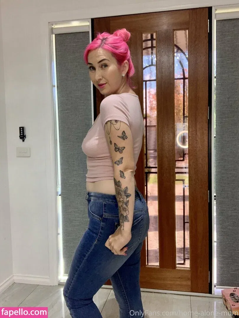 home-alone-mum / momathomealone Onlyfans Photo Gallery 