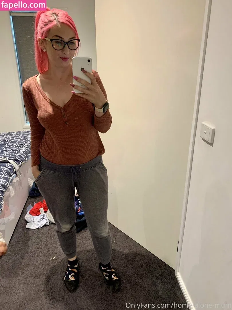 home-alone-mum / momathomealone Onlyfans Photo Gallery 