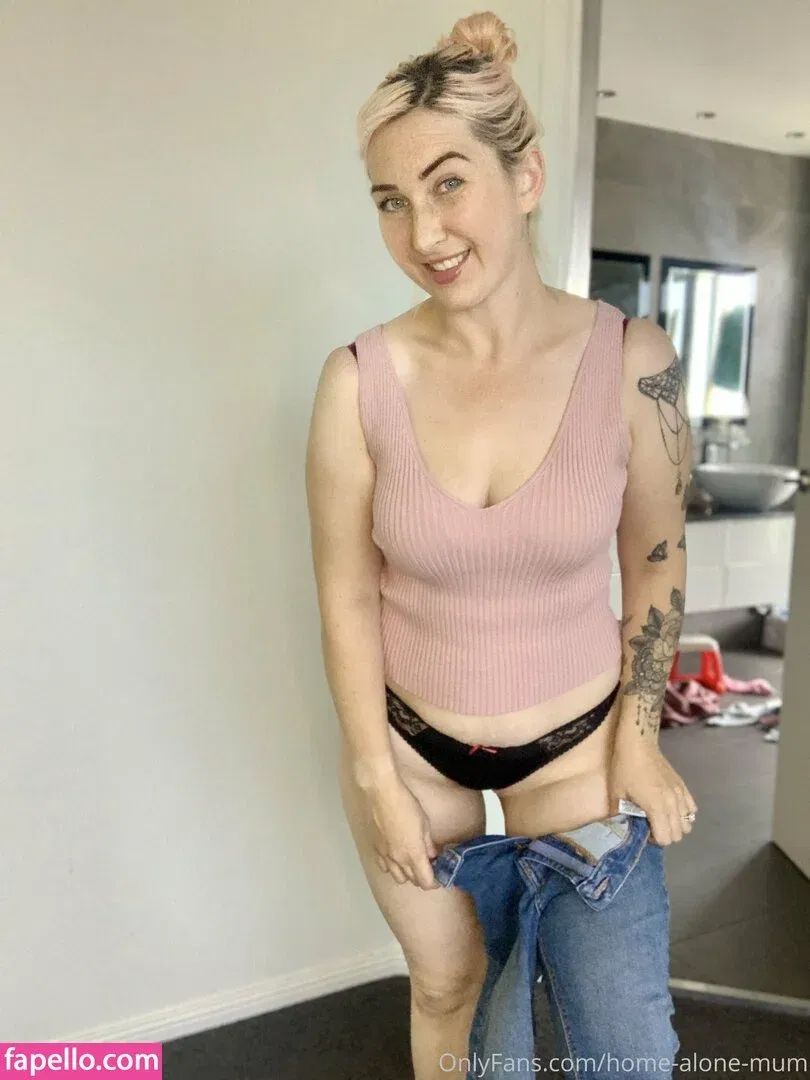 home-alone-mum / momathomealone Onlyfans Photo Gallery 