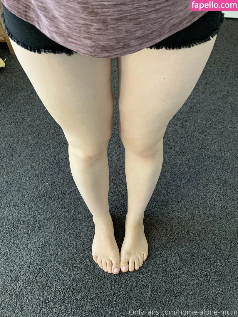 home-alone-mum / momathomealone Onlyfans Photo Gallery 