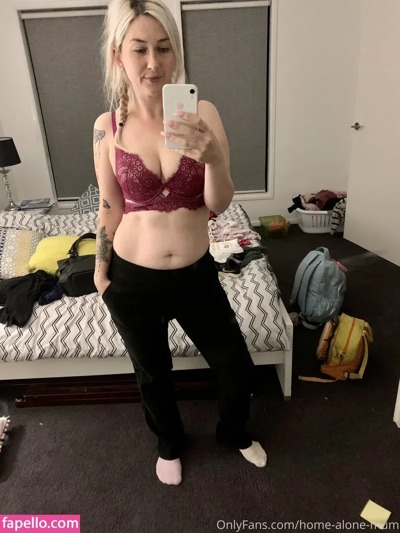 home-alone-mum / momathomealone Onlyfans Photo Gallery 
