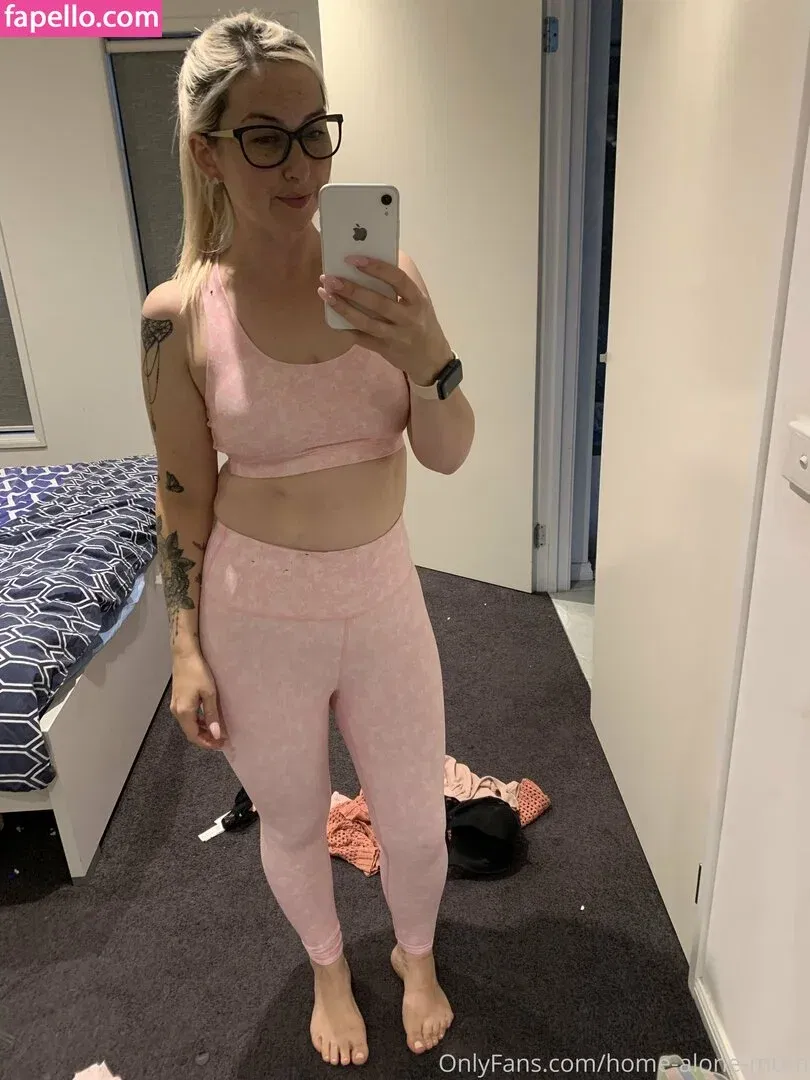 home-alone-mum / momathomealone Onlyfans Photo Gallery 