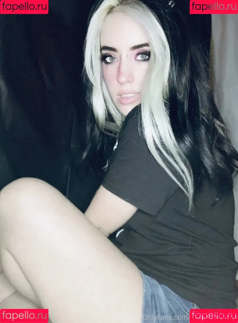 Valerie Vampyr / little__vampire / valerievampyr Onlyfans Photo Gallery 