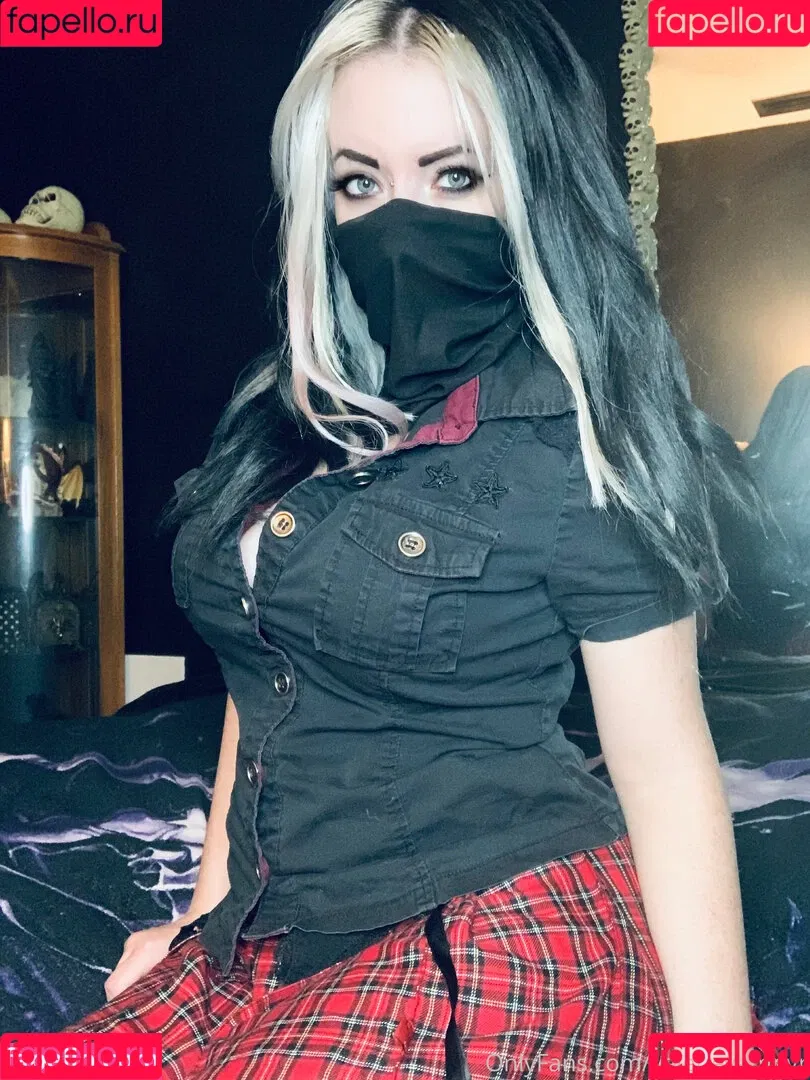 Valerie Vampyr / little__vampire / valerievampyr Onlyfans Photo Gallery 