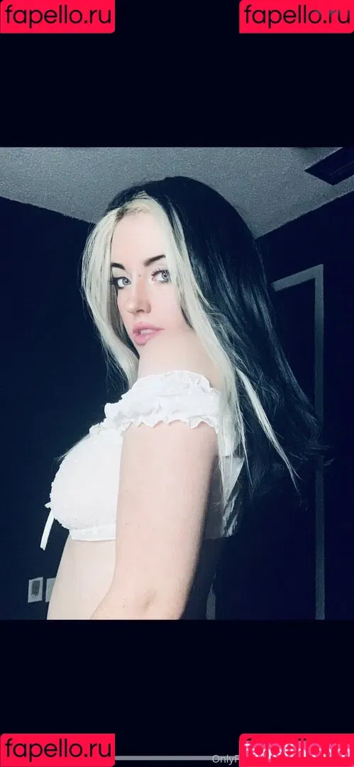 Valerie Vampyr / little__vampire / valerievampyr Onlyfans Photo Gallery 