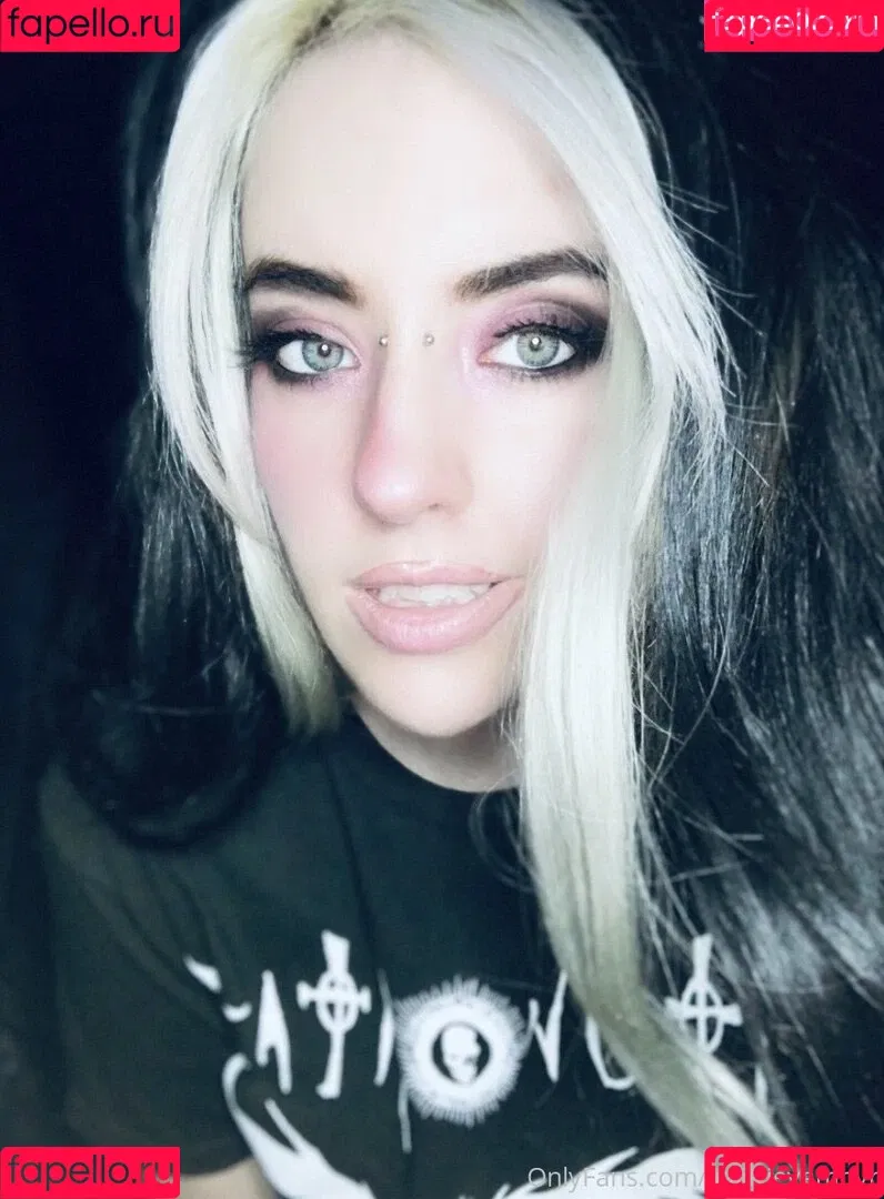 Valerie Vampyr / little__vampire / valerievampyr Onlyfans Photo Gallery 