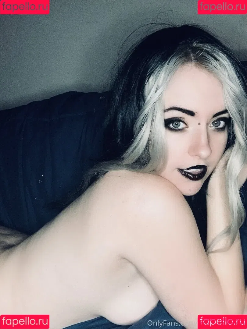 Valerie Vampyr / little__vampire / valerievampyr Onlyfans Photo Gallery 