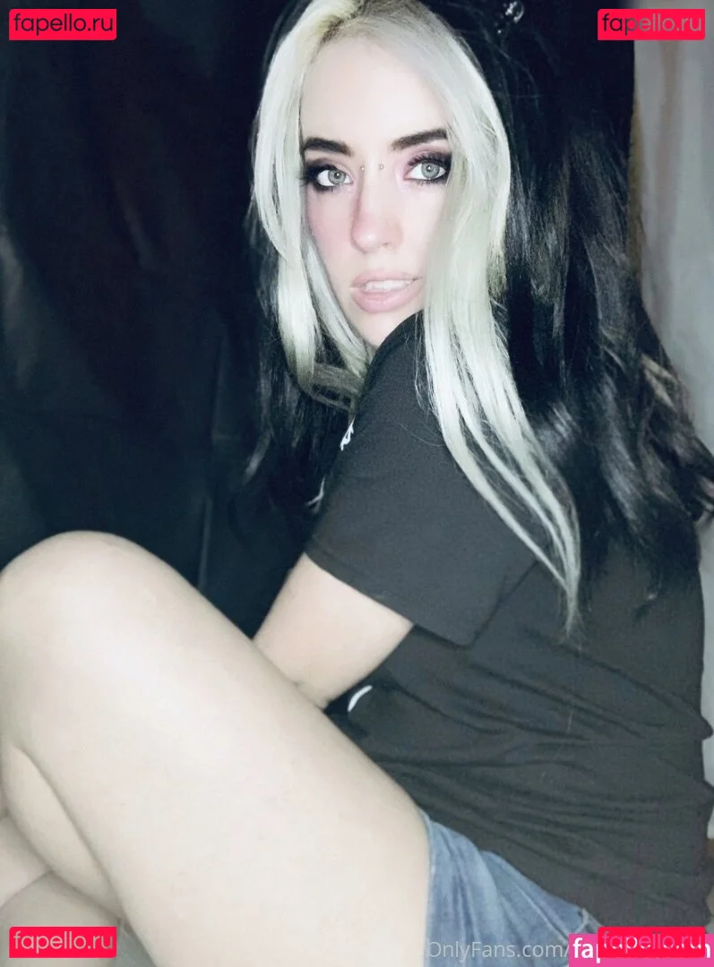 Valerie Vampyr / little__vampire / valerievampyr Onlyfans Photo Gallery 