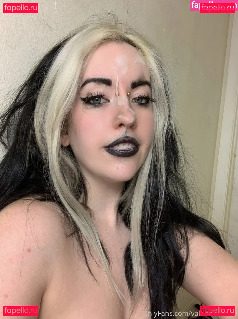 Valerie Vampyr / little__vampire / valerievampyr Onlyfans Photo Gallery 