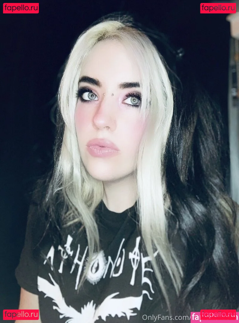 Valerie Vampyr / little__vampire / valerievampyr Onlyfans Photo Gallery 