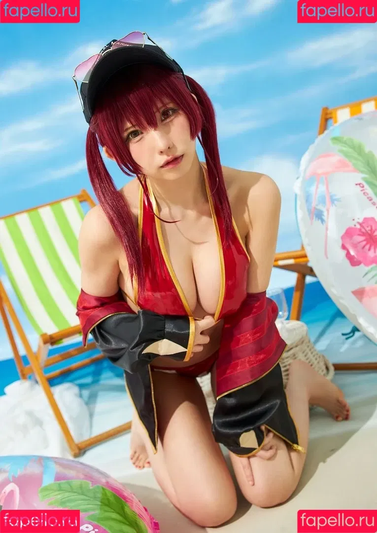 Enako / enako_cos / enakorin / えなこ Onlyfans Photo Gallery 