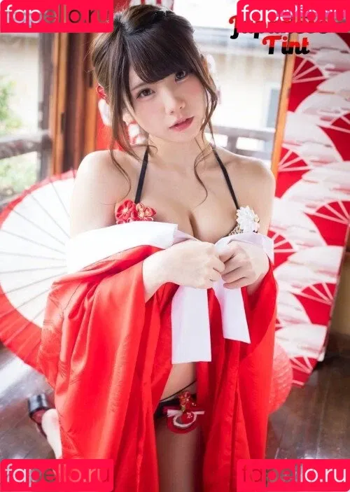 Enako / enako_cos / enakorin / えなこ Onlyfans Photo Gallery 