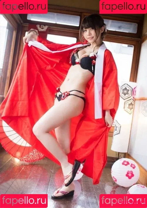 Enako / enako_cos / enakorin / えなこ Onlyfans Photo Gallery 
