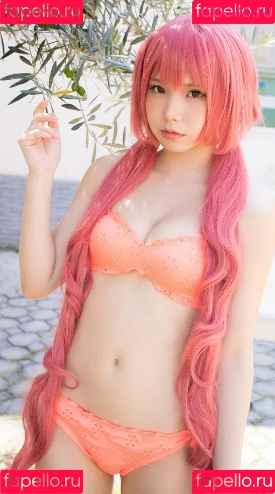 Enako / enako_cos / enakorin / えなこ Onlyfans Photo Gallery 