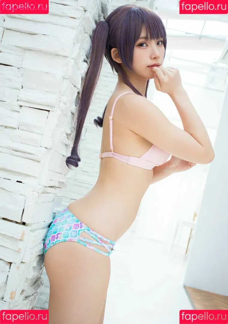 Enako / enako_cos / enakorin / えなこ Onlyfans Photo Gallery 