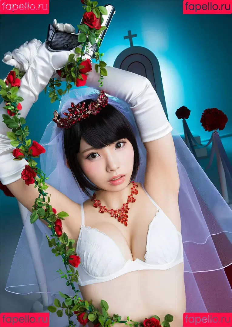 Enako / enako_cos / enakorin / えなこ Onlyfans Photo Gallery 