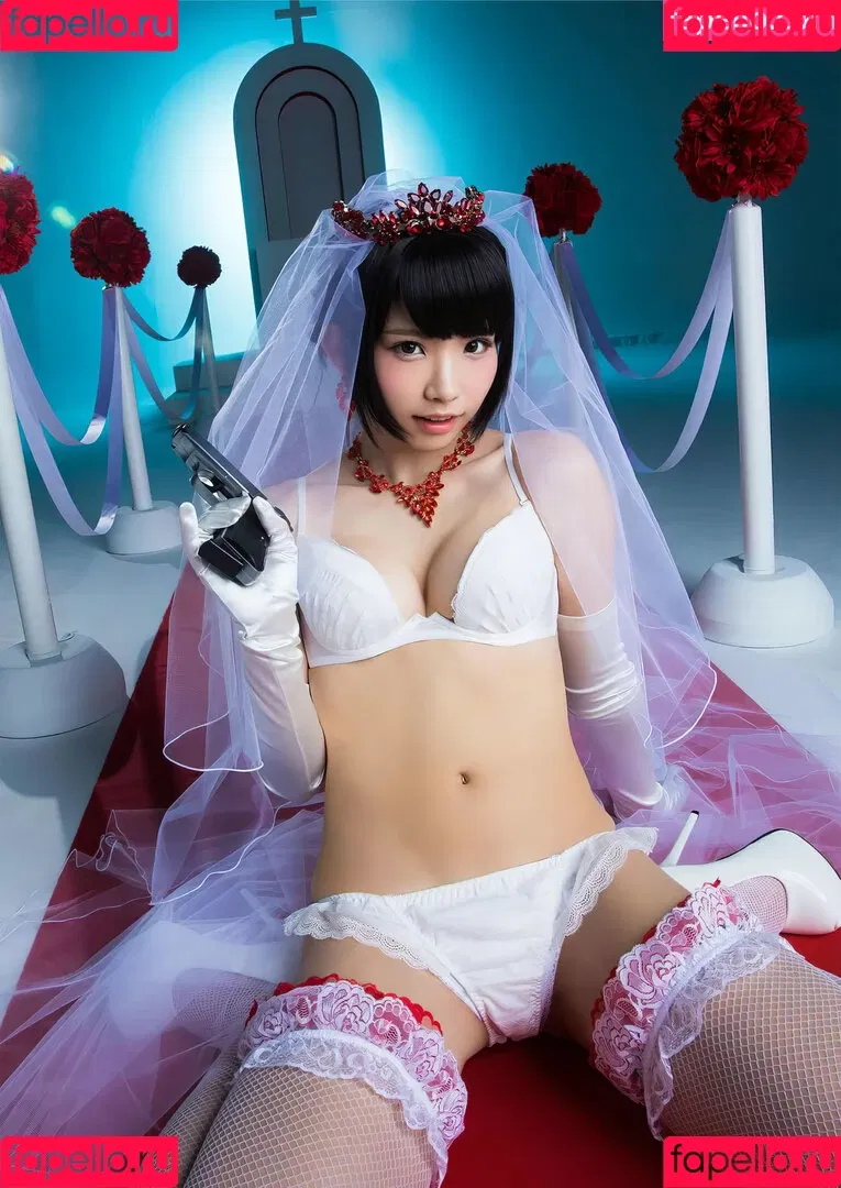 Enako / enako_cos / enakorin / えなこ Onlyfans Photo Gallery 