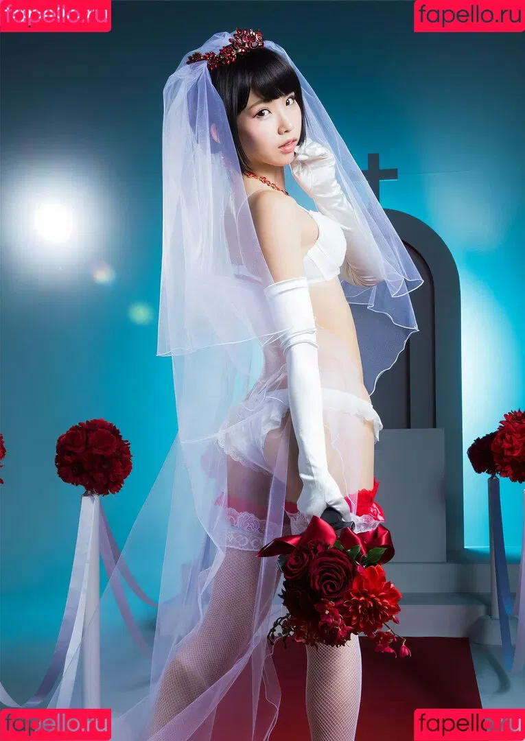 Enako / enako_cos / enakorin / えなこ Onlyfans Photo Gallery 