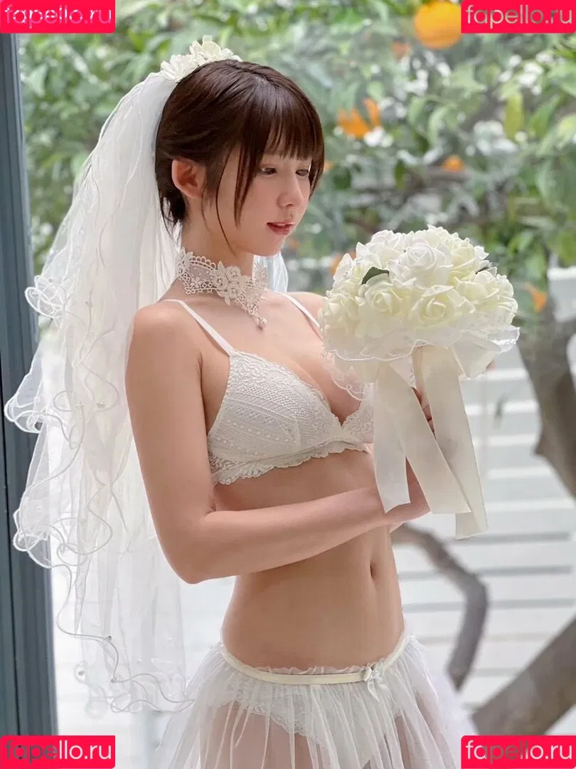 Enako / enako_cos / enakorin / えなこ Onlyfans Photo Gallery 