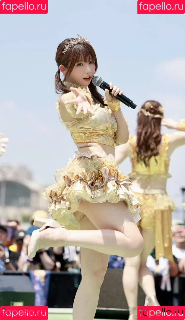 Enako / enako_cos / enakorin / えなこ Onlyfans Photo Gallery 