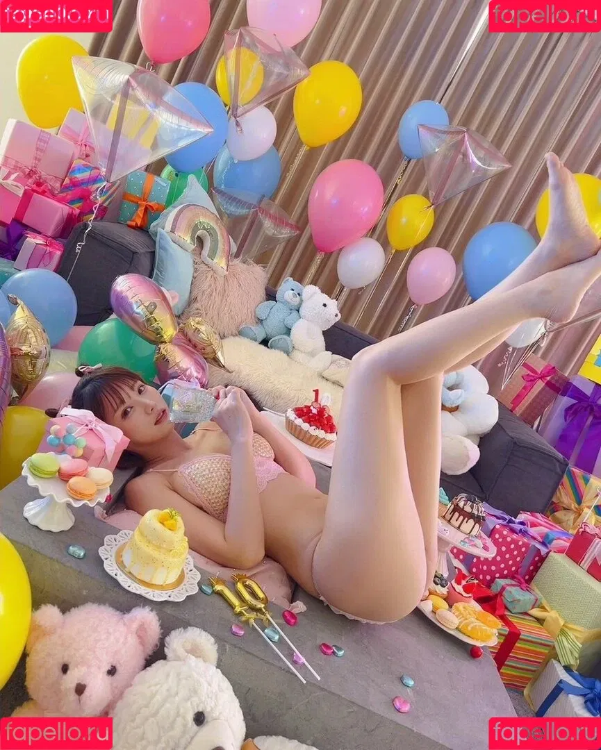 Enako / enako_cos / enakorin / えなこ Onlyfans Photo Gallery 