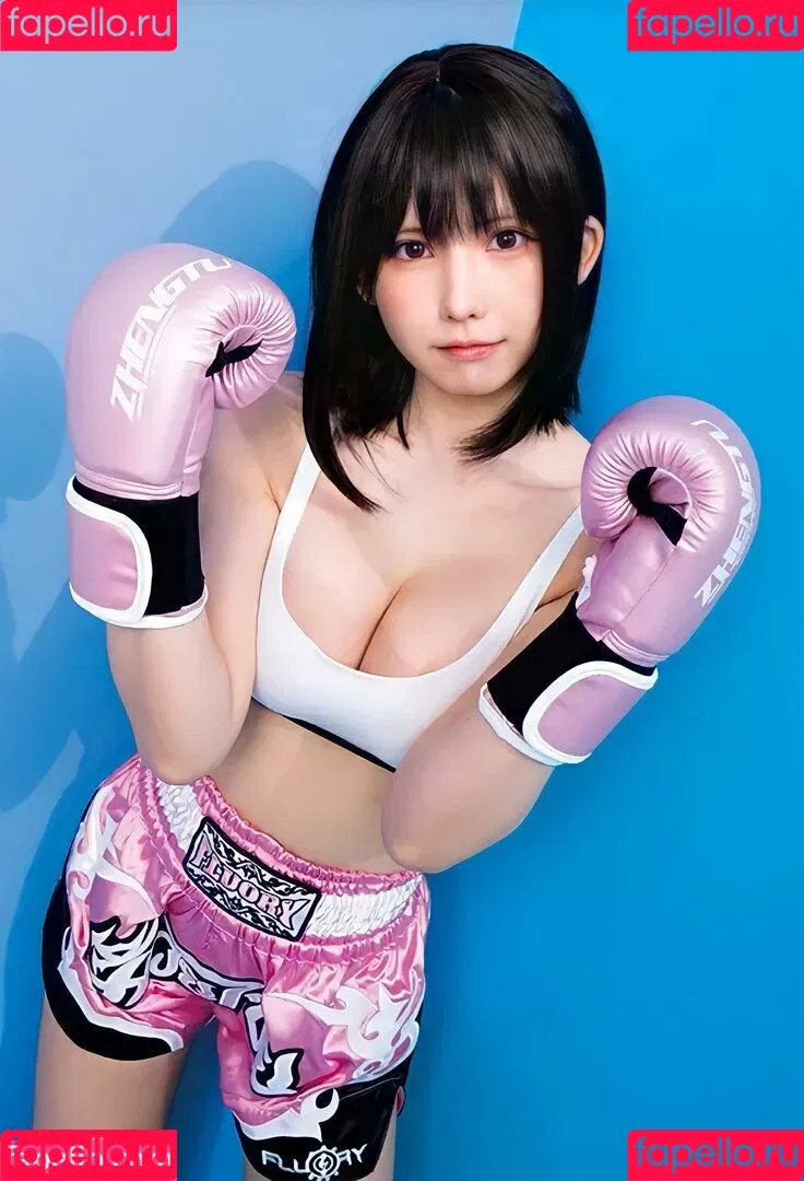 Enako / enako_cos / enakorin / えなこ Onlyfans Photo Gallery 