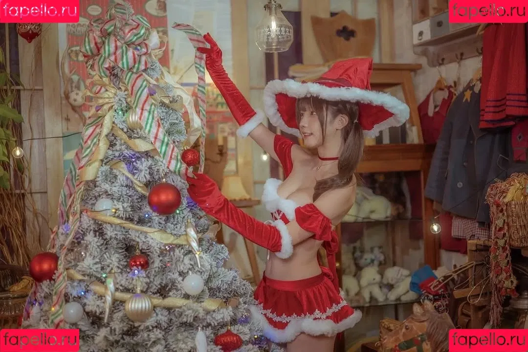 Enako / enako_cos / enakorin / えなこ Onlyfans Photo Gallery 