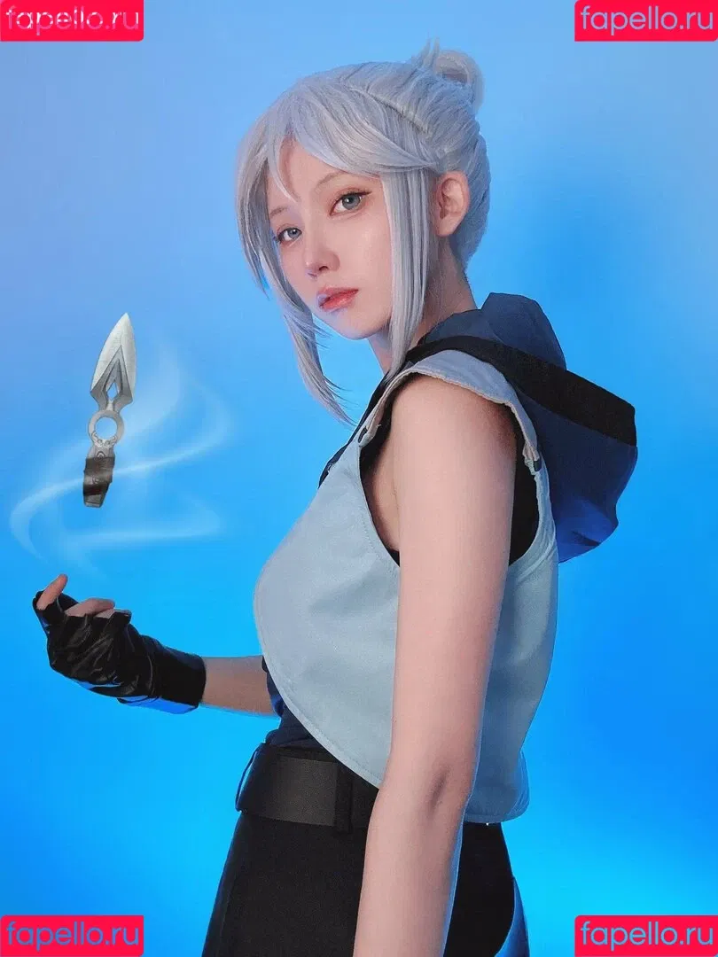 Enako / enako_cos / enakorin / えなこ Onlyfans Photo Gallery 