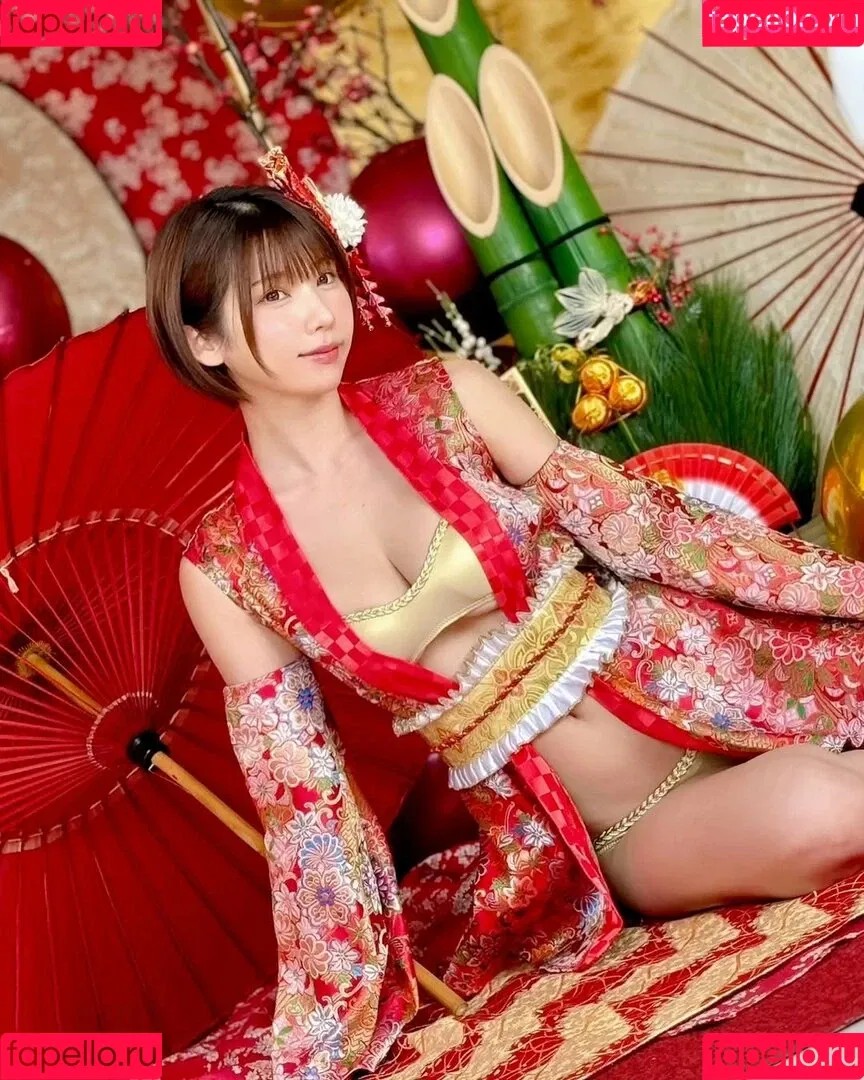 Enako / enako_cos / enakorin / えなこ Onlyfans Photo Gallery 